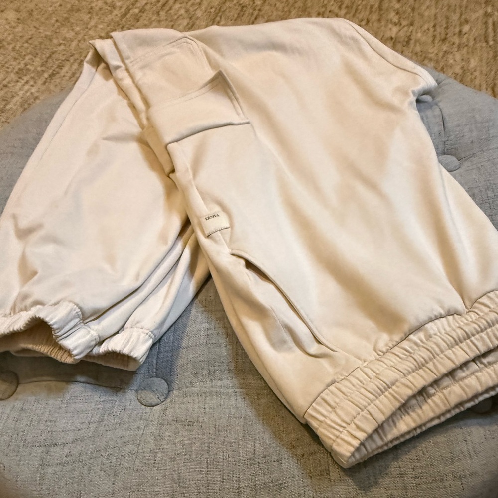 2pc✨Vuori Halo Hoodie & Boyfriend Cargo Jogger Medium LIKE NEW Soft! Retail $218 - Picture 11 of 15